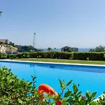 Encinas Garden * فوينخيرولا