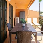Encinas Garden شقة