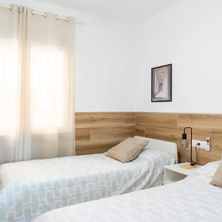 Апартаменты Encinas Garden